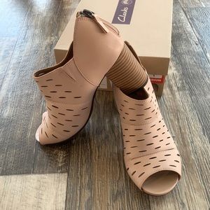 Clark’s Banoy Takala Nude heels